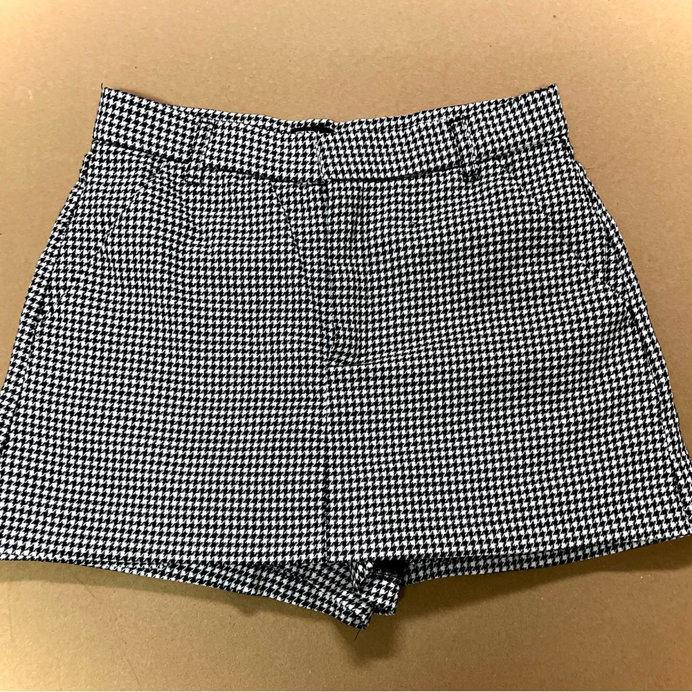 Zara 2 Way Skirt/ Short Design Women’s Size Medium